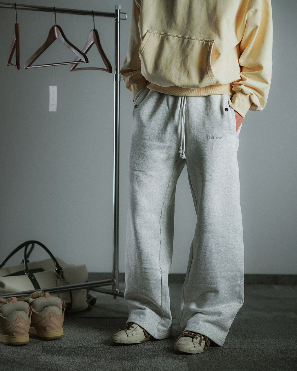 HEAVYWEIGHT SWEATPANTS (GREY)