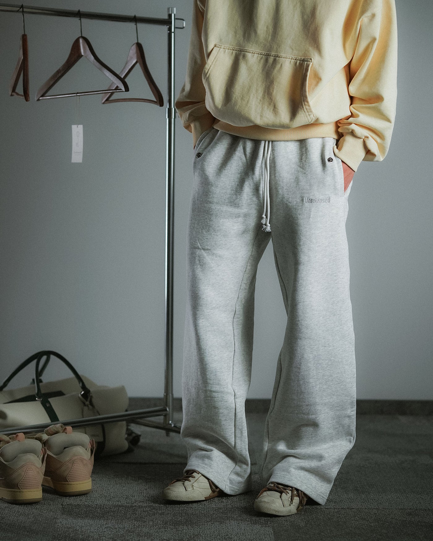 HEAVYWEIGHT SWEATPANTS (GREY)