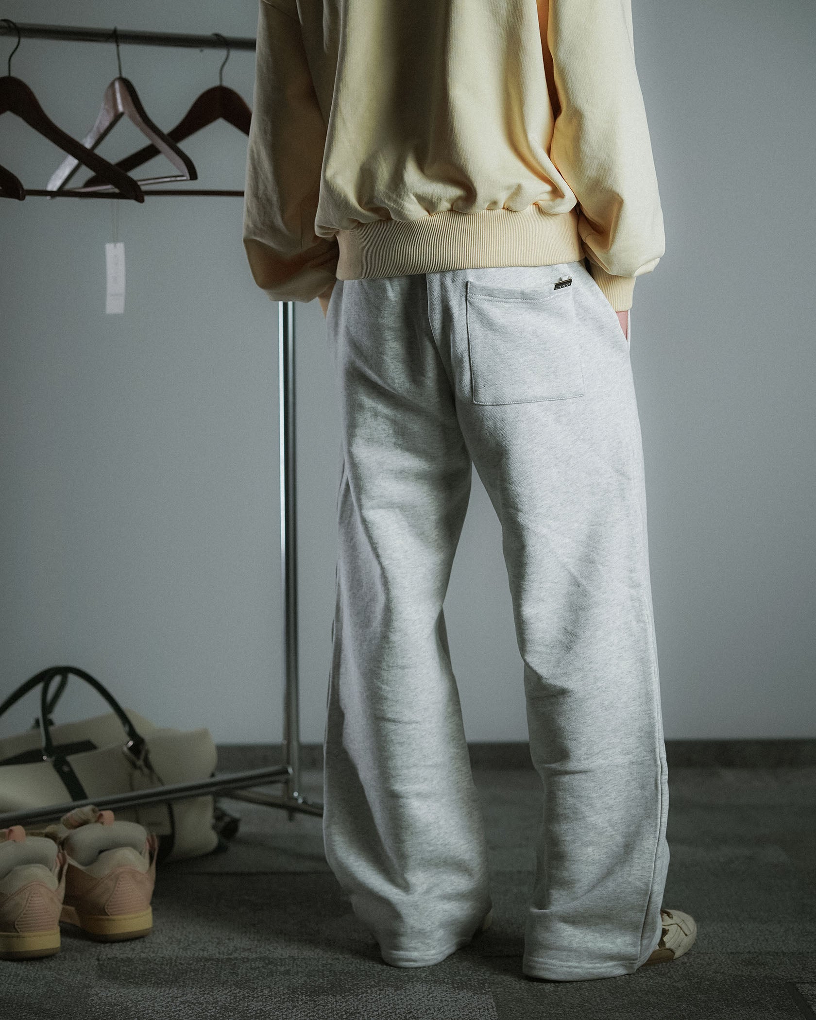 HEAVYWEIGHT SWEATPANTS (GREY)
